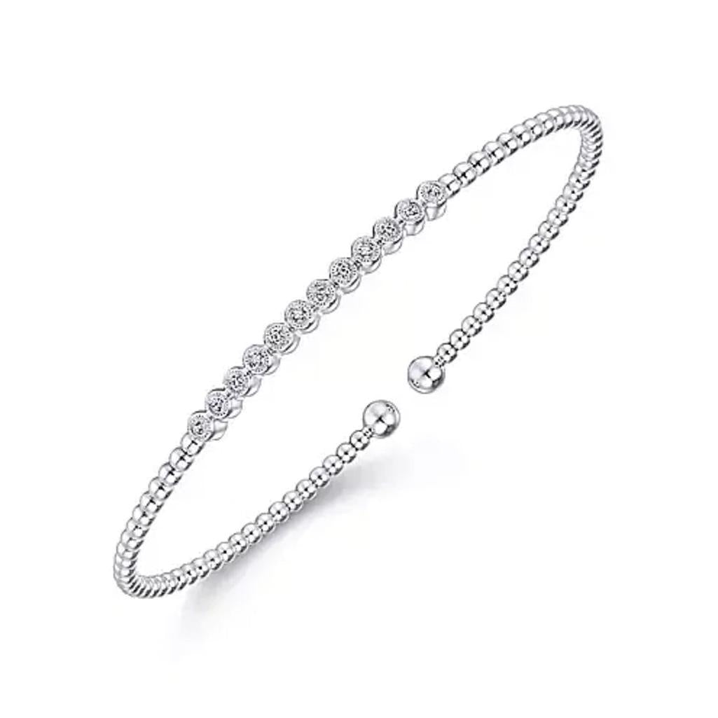 Bujukan 12 Diamond Bar Bracelet: Elegant beaded bangle featuring 12 shimmering diamonds.
