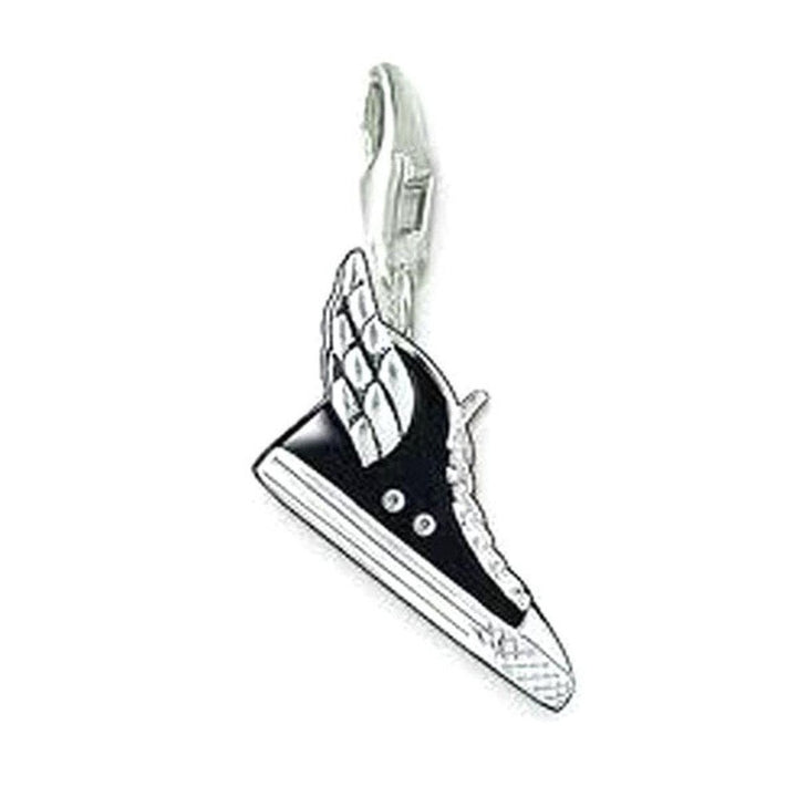 Charm 0609 Sneaker Black Enamel charm: black sneaker with wings, silver details.
