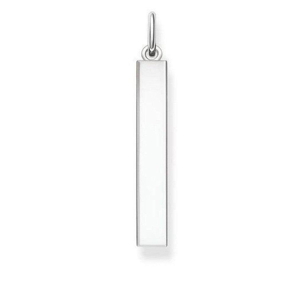 Engravable silver bar pendant, perfect for personalized gifts.
