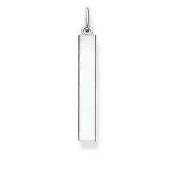 Engravable silver bar pendant, perfect for personalized gifts.
