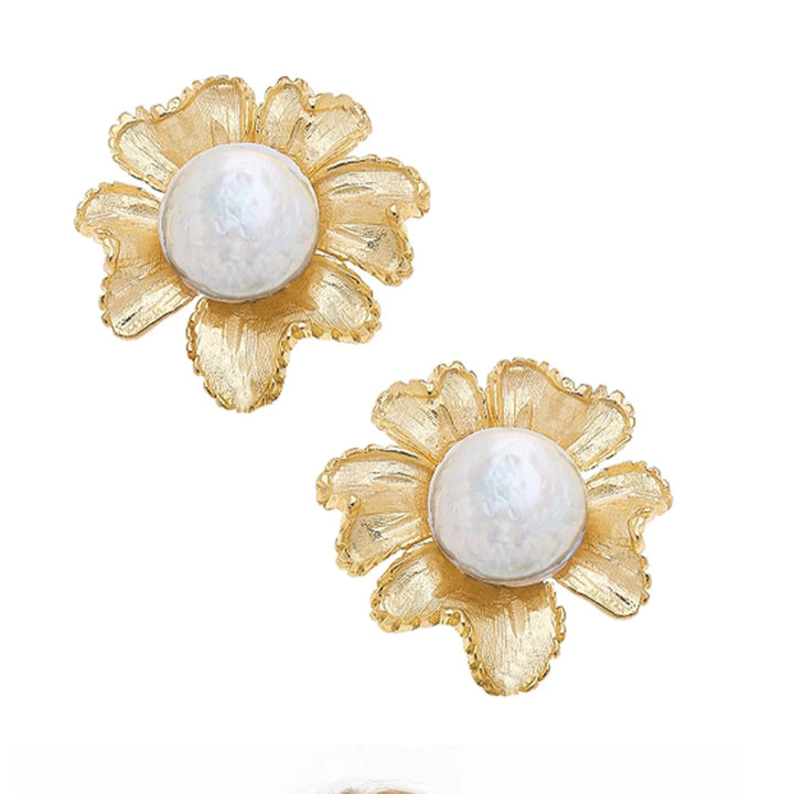 Marigold Pearl Studs
